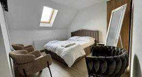 Tudor's Rooms - Image 5