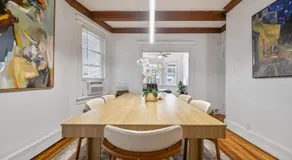 Spacious & Stylish 2BR Apartment Near Manhattan - Image 4