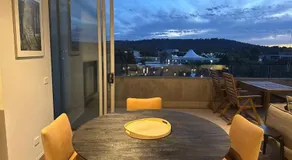 Stylish 1BR Spacious Penthouse Self Check-in, 7 min walk to parliament - Image 5