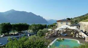 Appartement 'Bilocale 4 Persone Villa Treccani' avec vue sur le lac, Wi-Fi et climatisation - Image 2