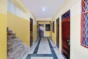 OYO 79416 Hotel Maharani Residency - Image 4