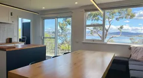 Ocean View Holiday Home - Easy Access to Hobart - Image 3