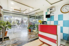 Hotel O Moon Palace Near Sahara Ganj Mall - Image 3
