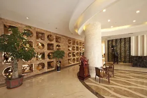 Jingangwan Business Hotel - Image 2