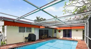 Waterfront Oasis on Intracoastal with Pool - Just Renovated - Image 4