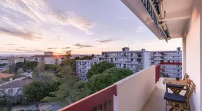 Top floor apartment - 2 chambres, Free Wifi & Parking & Sunset by ImmoConciergerie - Image 3