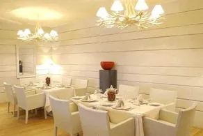DION OASIS HOUSE - Image 5