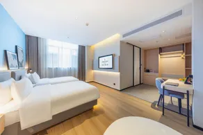 Country Inn & Suites by Radisson Lanzhou West Station Old Street Huanghelou - Image 2