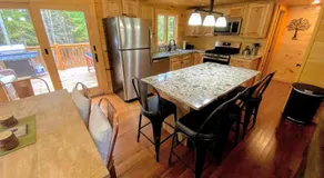 Brand New Log Home Well appointed great location with AC wifi cable fireplace firepit - Image 4