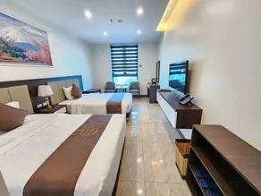 LAVANDER HOTEL - Image 2