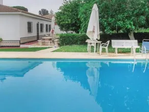 Chalet con piscina privada chiclana - Image 1