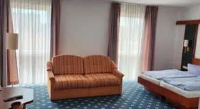 Hotel Hoyers 24h Check-in,Pinneberg, Free Parking and WiFi - Image 2