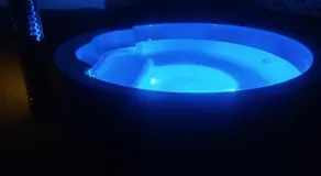 Gîte avec son bain nordique privatif au feu de bois - Image 5