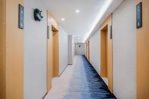 Yilong Anyue Hotel - Image 4