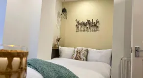 Cherry Blossom cottage - Image 2