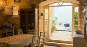 L'Artiste Guest House - Image 3