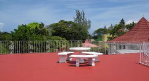 Whistling Villa Runaway Bay - Image 5