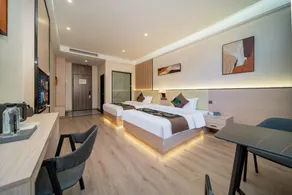 Yihan Hotel - Image 2