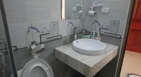 Camellia Hotel - Image 2