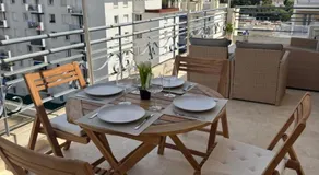 Charmant T2 rénové avec grande terrasse - Image 5