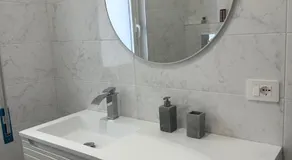 Room 17 - Image 2