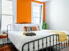 Short North/Downtown | Walk to Convention Center | Free Parking | 5,800+ Reviews - Image 2