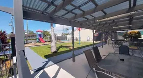 Tropic Coast Motel - Image 4