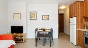 Nikos House - Image 5