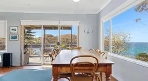 Malua Bay Waterfront Pet Friendly Cottage with WiFi - Image 4