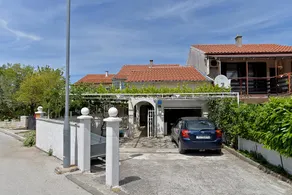 Apartment 630 - Image 2