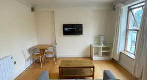 Crawford House - ScholarLee Living Apartments - Image 2