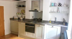 1 The Cottage, Studio Apartment, Ye Olde Barn Apartments - Image 3