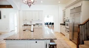 Large & Spacious Home, Sleeps 23+ near SLC - Image 2