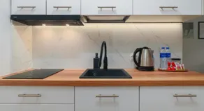 New Apartment On Batorego, Metro, Centre , Wi-Fi - by HIK Apartments - Image 3