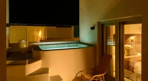 Eteo Santorini Luxury Suites - Image 3