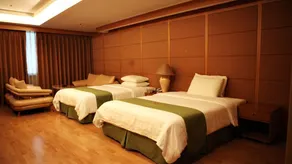 Busan Yeonsandong Diamond Hotel - Image 5