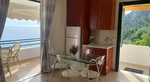 Corfu Glyfada Beachfront Apartment 2 - Image 4