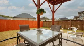 Modern Kitchen•3BR BSMT•Priv back Entry•Near Lake - Image 4