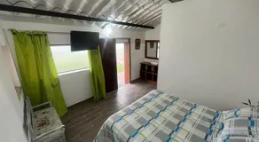 Confortable cabaña para que disfrute con su pareja - Image 2