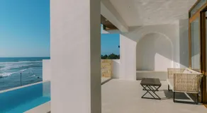 Palms La Union Beachfront Suites - Image 3