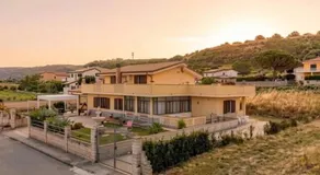 Intera Casa Privata Accessoriata e Moderna a 10 Minuti Da Tropea - Image 4