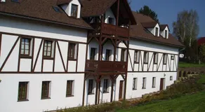 Česká Hospoda - hlavní budova s restaurací, Depandance 1, Depandance 2 - Image 3