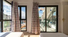 Sunshine Beach Villas - Image 2