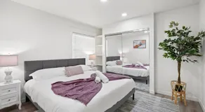 1 mile from the Beach Fire Pit, Patio, Parking! - Image 2