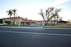 The Aberdeen Motel - Image 4
