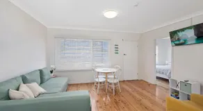 Carousel Apartment 5 - Image 2
