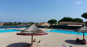 Petit pavillon pour 8 personnes dans une résidence avec piscine - Image 1