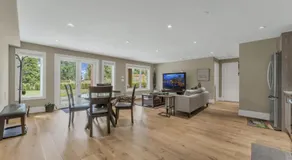 West Vancouver Cozy 2 Bedrooms Suite Garden View by Moonlight B&B - Image 2