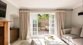 Cozy House in Belgravia, 2 king beds, garden and hot tub - Image 2