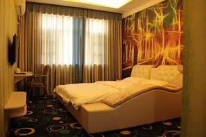 Peach Blossom Fashion Theme Hotel - Image 2